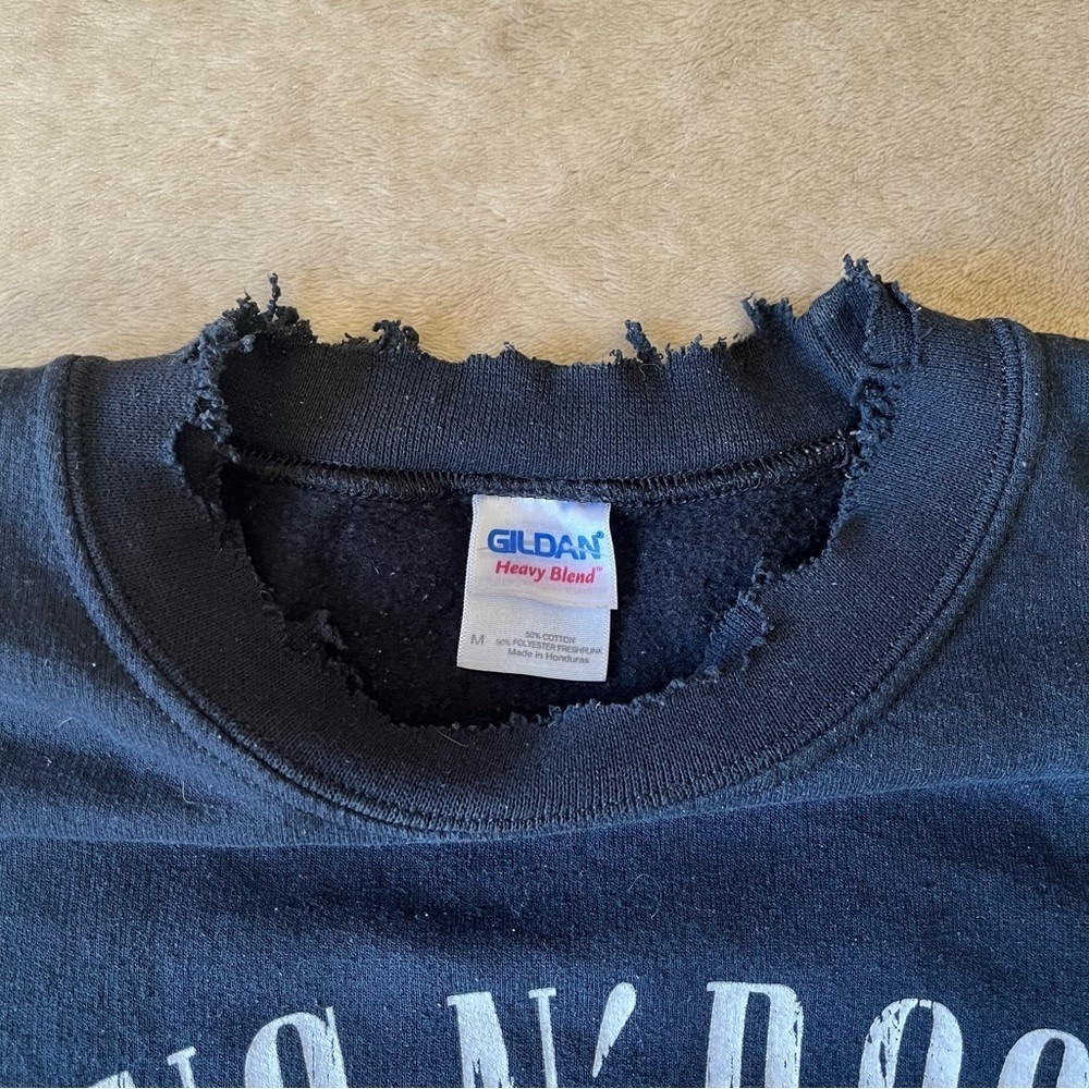 Guns N’ Roses Theatre Tour 1991 Sweatshirt M Black Pullover Crew Neck Distressed - Picture 6 of 10